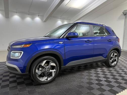 2024 Hyundai VENUE Limited