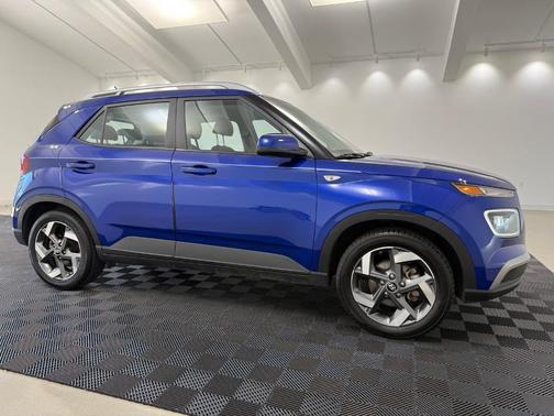 2024 Hyundai VENUE Limited