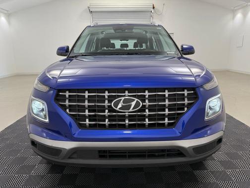 2024 Hyundai VENUE Limited
