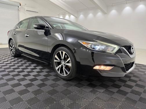 Super Black 2017 Nissan Maxima Platinum