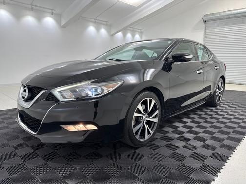 Super Black 2017 Nissan Maxima Platinum