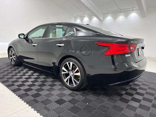 Super Black 2017 Nissan Maxima Platinum