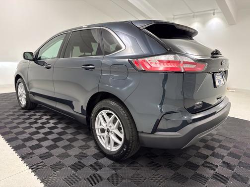 Blue Metallic 2023 Ford Edge SEL