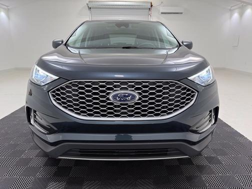 Blue Metallic 2023 Ford Edge SEL