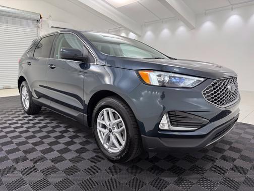 Blue Metallic 2023 Ford Edge SEL