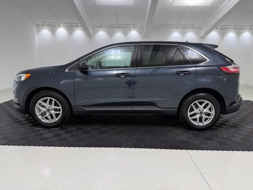 Blue Metallic 2023 Ford Edge SEL