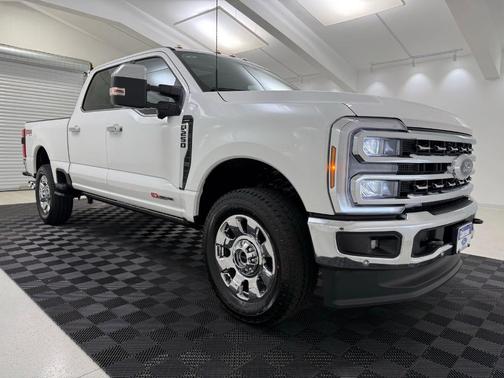 Star White 2026 Ford F-250 Lariat