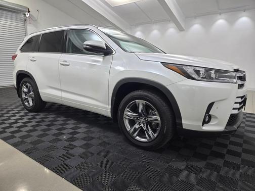 2019 Toyota Highlander Limited Platinum