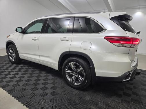 2019 Toyota Highlander Limited Platinum