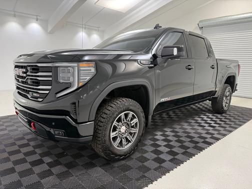 Onyx Black 2025 GMC Sierra 1500 AT4