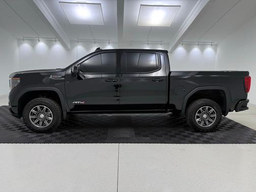 Onyx Black 2025 GMC Sierra 1500 AT4