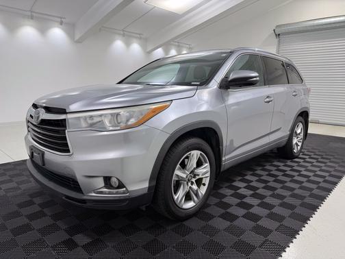 Silver Sky Metallic 2016 Toyota Highlander Limited Platinum V6