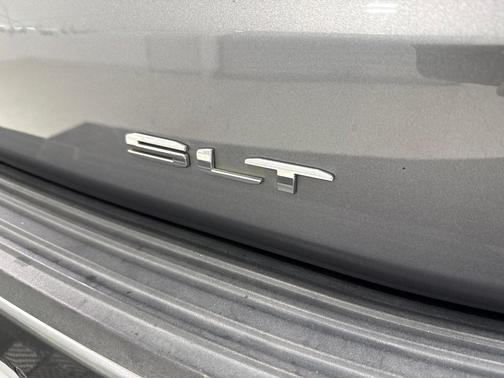 Satin Steel Metallic 2022 GMC Yukon SLT