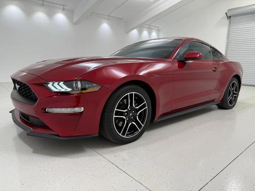 2021 Ford Mustang EcoBoost