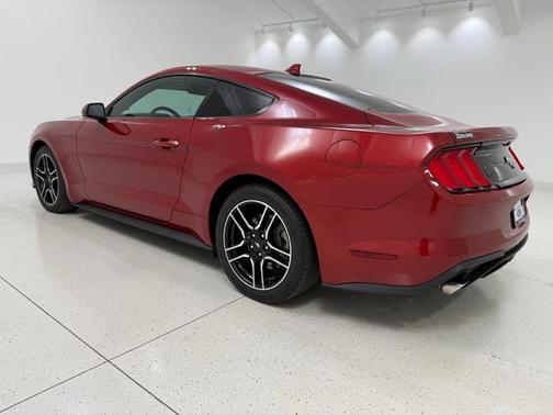 2021 Ford Mustang EcoBoost