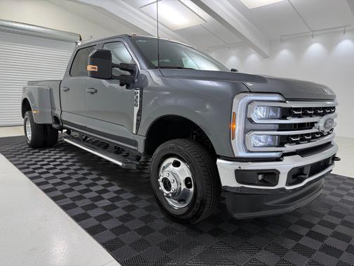 Gray Metallic 2026 Ford F-350 Lariat