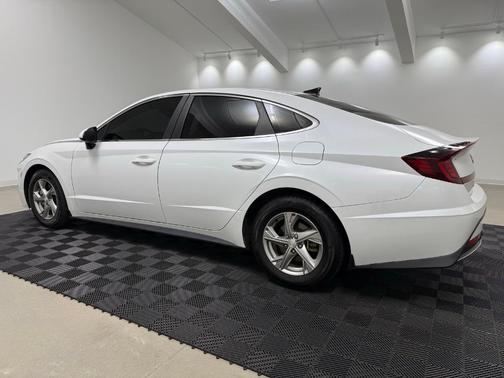 2021 Hyundai SONATA SE