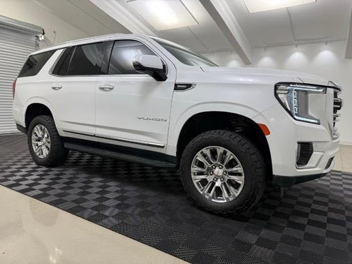 2022 GMC Yukon SLT