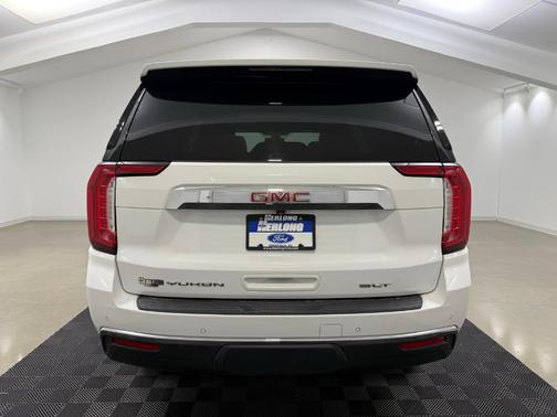 2022 GMC Yukon SLT