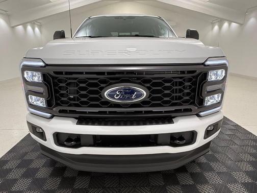 Oxford White 2026 Ford F-250 XL