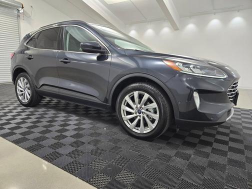 2022 Ford Escape Titanium