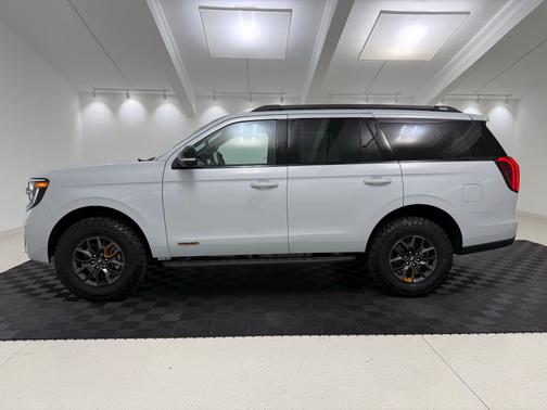Space Silver Metallic 2026 Ford Expedition Tremor