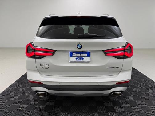 Mineral White Metallic 2022 BMW X3 sDrive30i