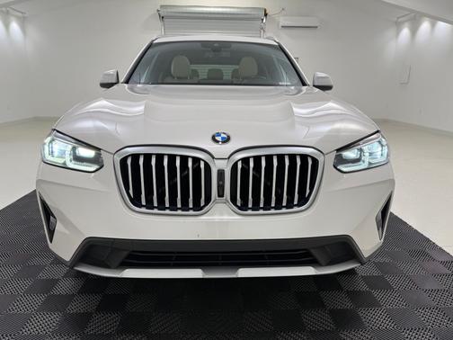 Mineral White Metallic 2022 BMW X3 sDrive30i