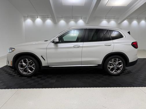 Mineral White Metallic 2022 BMW X3 sDrive30i