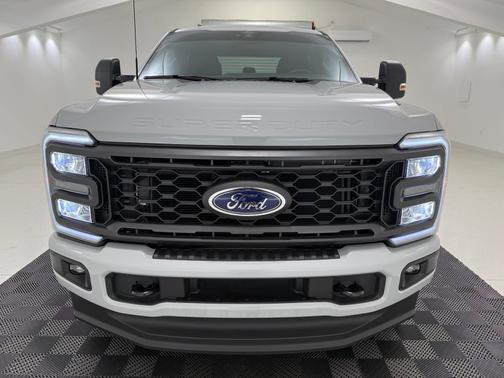 Avalanche 2026 Ford F-250 XL