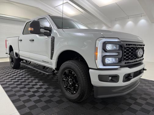 Avalanche 2026 Ford F-250 XL