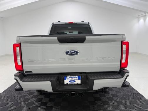 Avalanche 2026 Ford F-250 XL