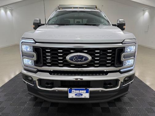 2025 Ford F-350 Lariat Super Duty