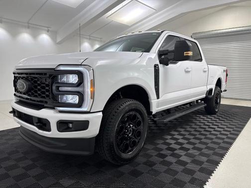 Oxford White 2026 Ford F-350 XLT