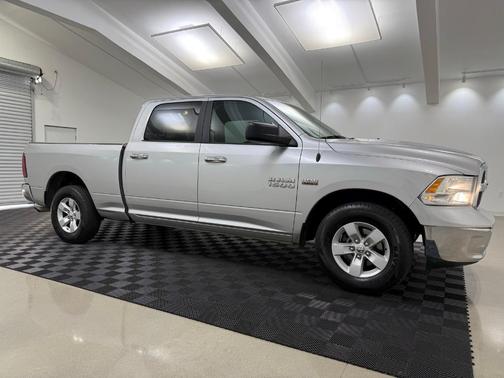 2017 RAM 1500 SLT