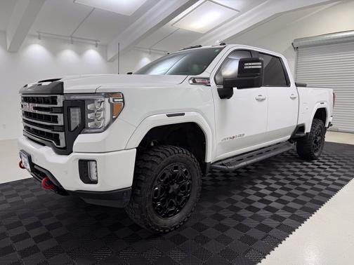 Summit White 2020 GMC Sierra 2500 AT4