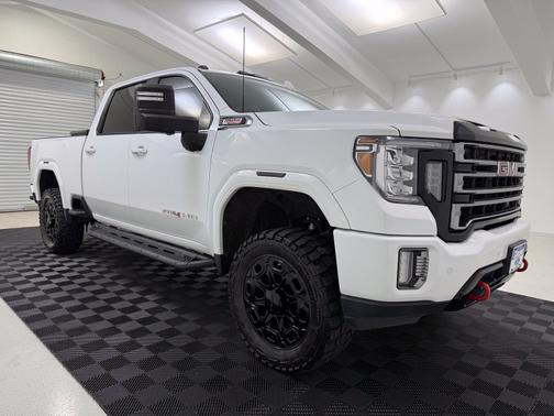 Summit White 2020 GMC Sierra 2500 AT4
