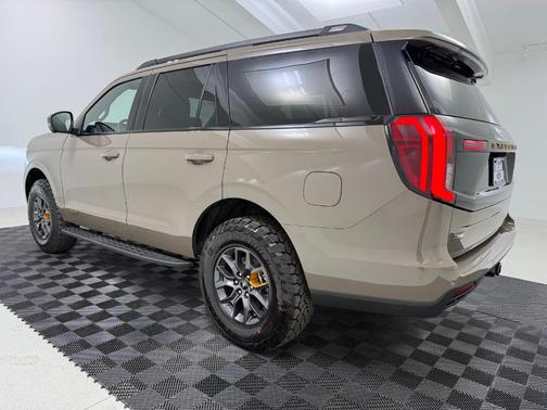 Gray 2026 Ford Expedition Tremor