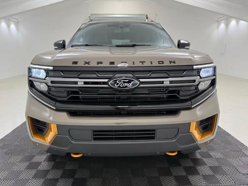 Gray 2026 Ford Expedition Tremor