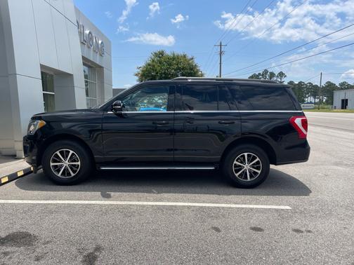 Black Metallic 2021 Ford Expedition XLT