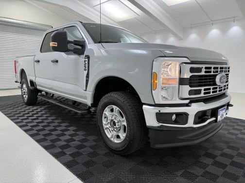 Avalanche 2026 Ford F-250 XLT