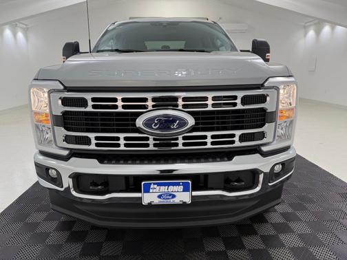 Avalanche 2026 Ford F-250 XLT
