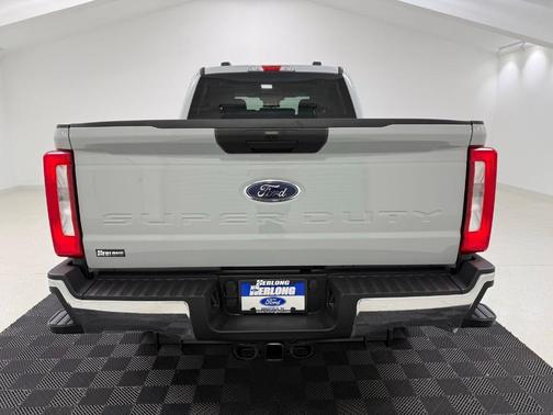 Avalanche 2026 Ford F-250 XLT