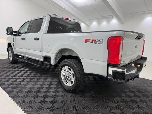 Avalanche 2026 Ford F-250 XLT