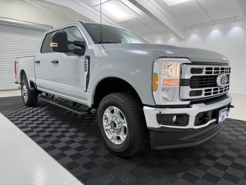 Avalanche 2026 Ford F-250 XLT