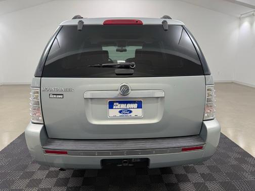 2006 Mercury Mountaineer Luxury