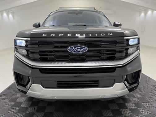 Black Metallic 2025 Ford Expedition Platinum