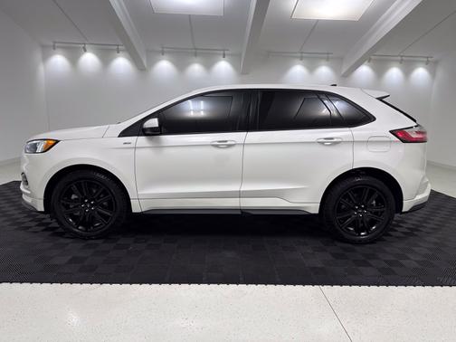 White Metallic 2022 Ford Edge ST Line