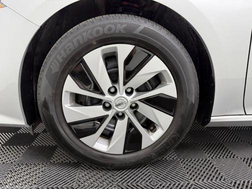 Brilliant Silver Metallic 2022 Nissan Altima 2.5 S