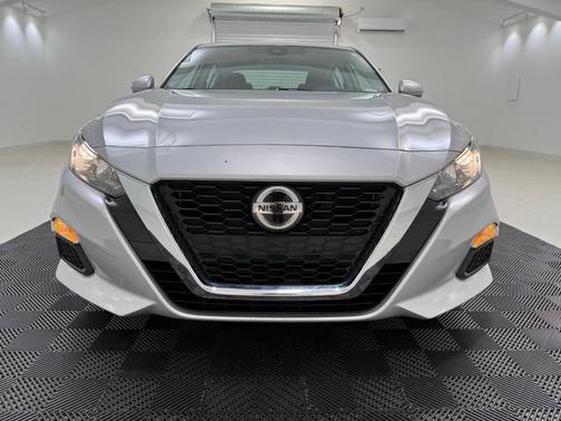 Brilliant Silver Metallic 2022 Nissan Altima 2.5 S
